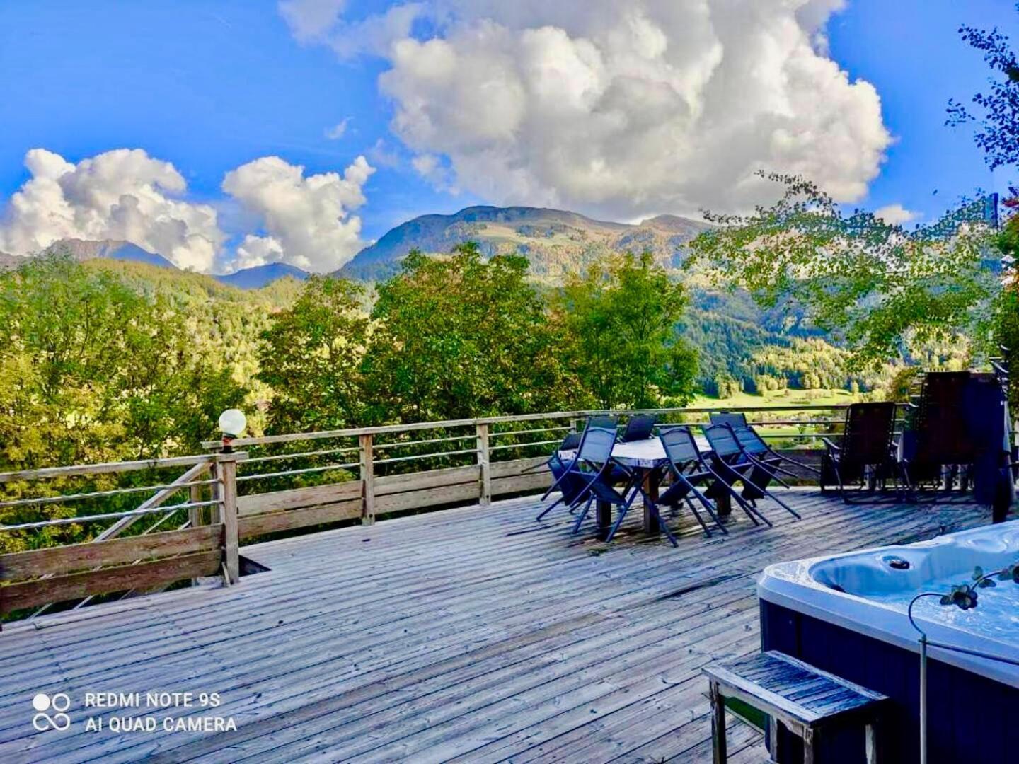 Charming Family Chalet For 8 People, With Private Hot Tub Les Clefs Exteriör bild