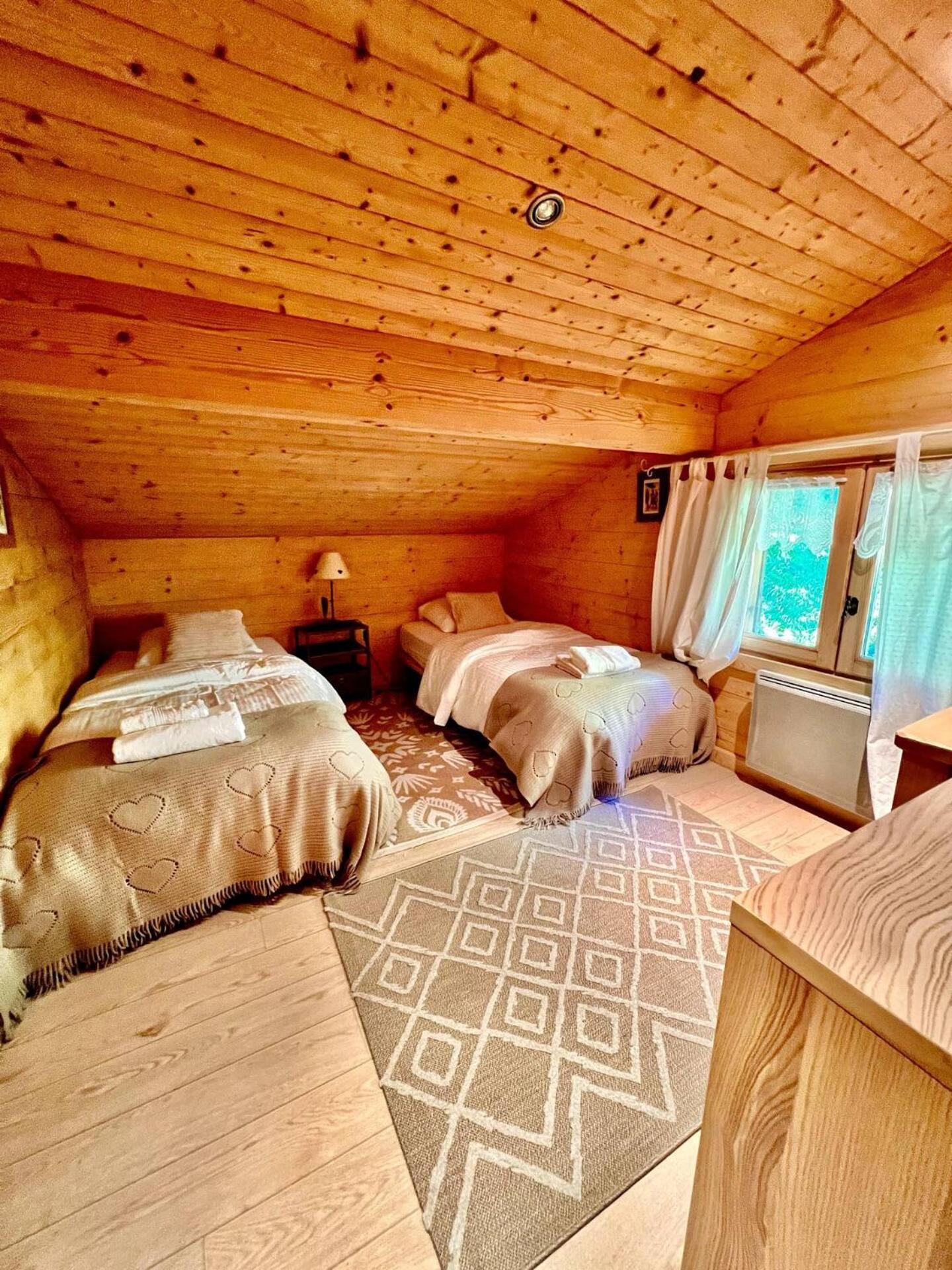 Charming Family Chalet For 8 People, With Private Hot Tub Les Clefs Exteriör bild