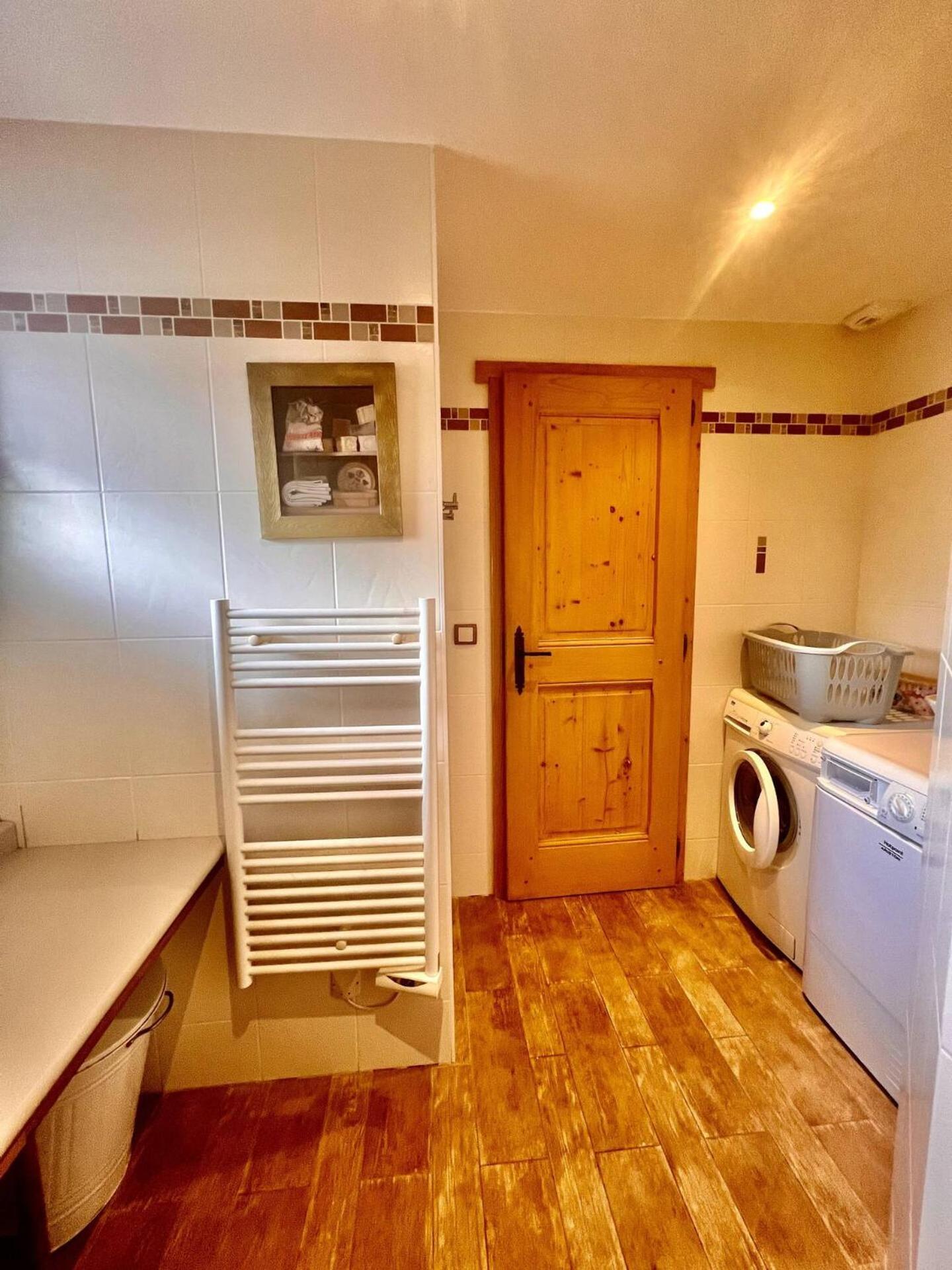 Charming Family Chalet For 8 People, With Private Hot Tub Les Clefs Exteriör bild