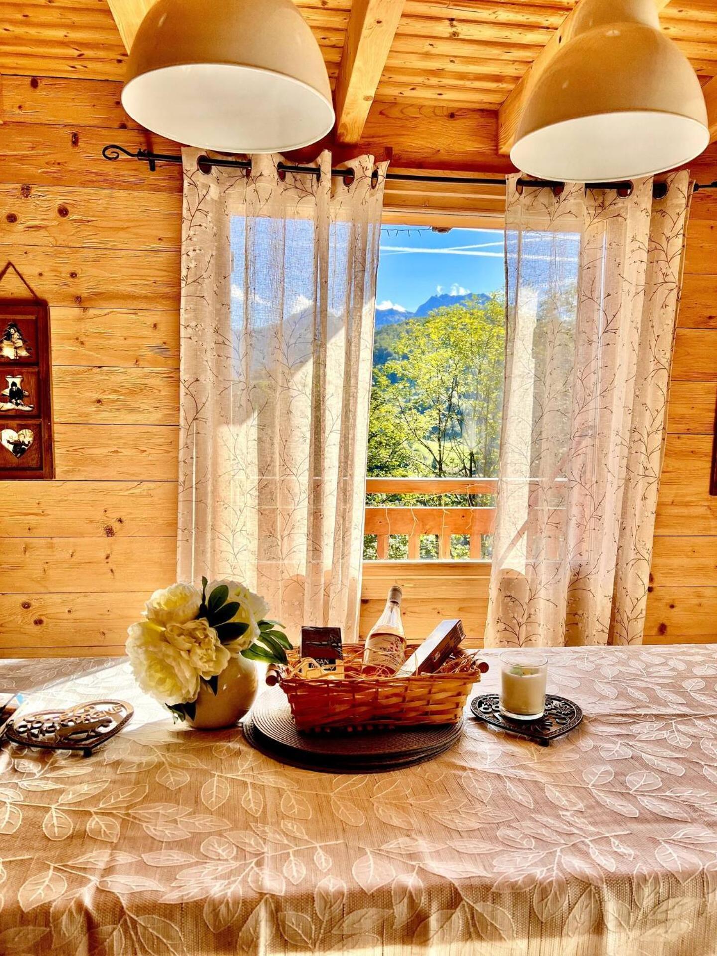 Charming Family Chalet For 8 People, With Private Hot Tub Les Clefs Exteriör bild