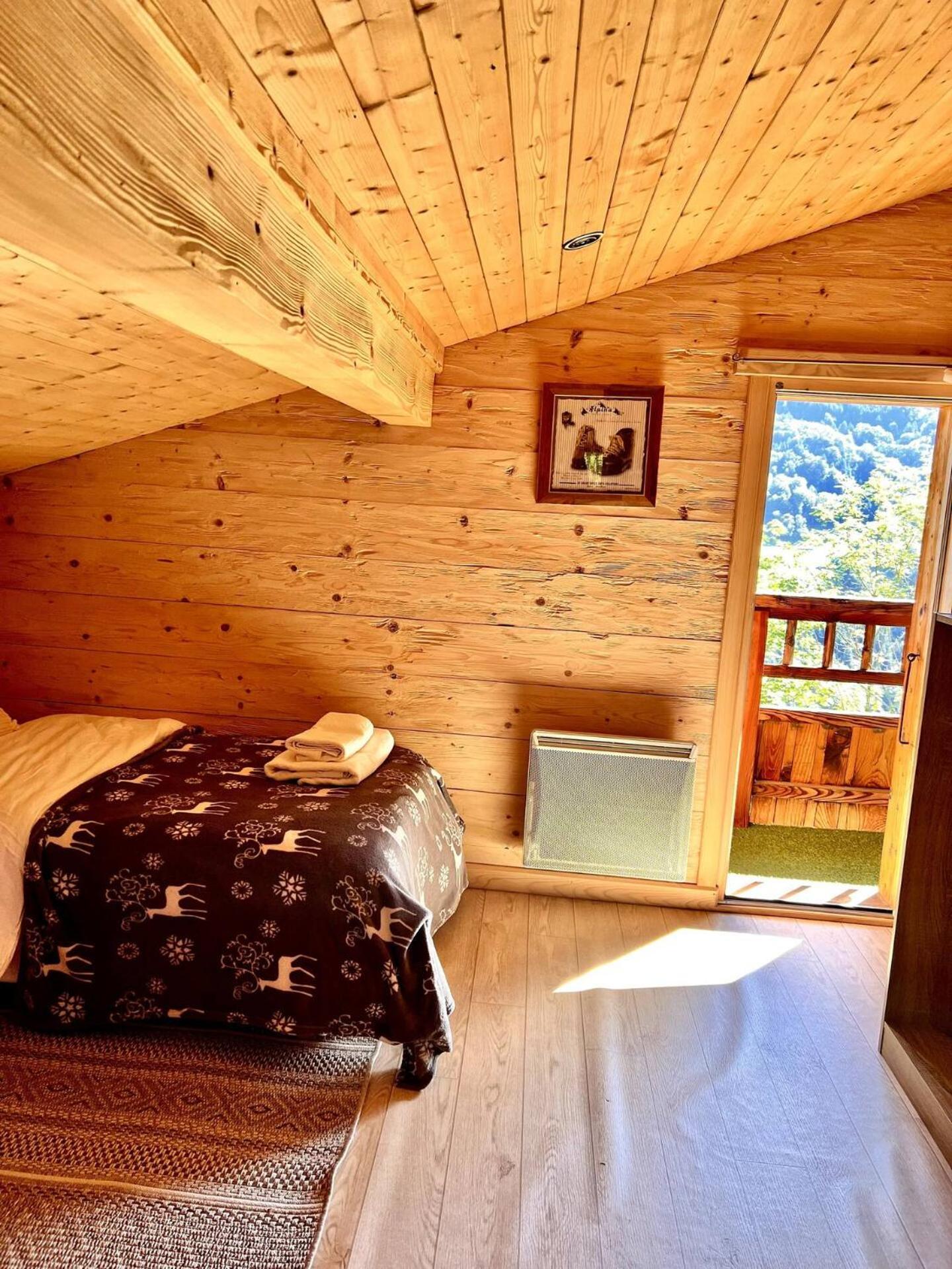 Charming Family Chalet For 8 People, With Private Hot Tub Les Clefs Exteriör bild